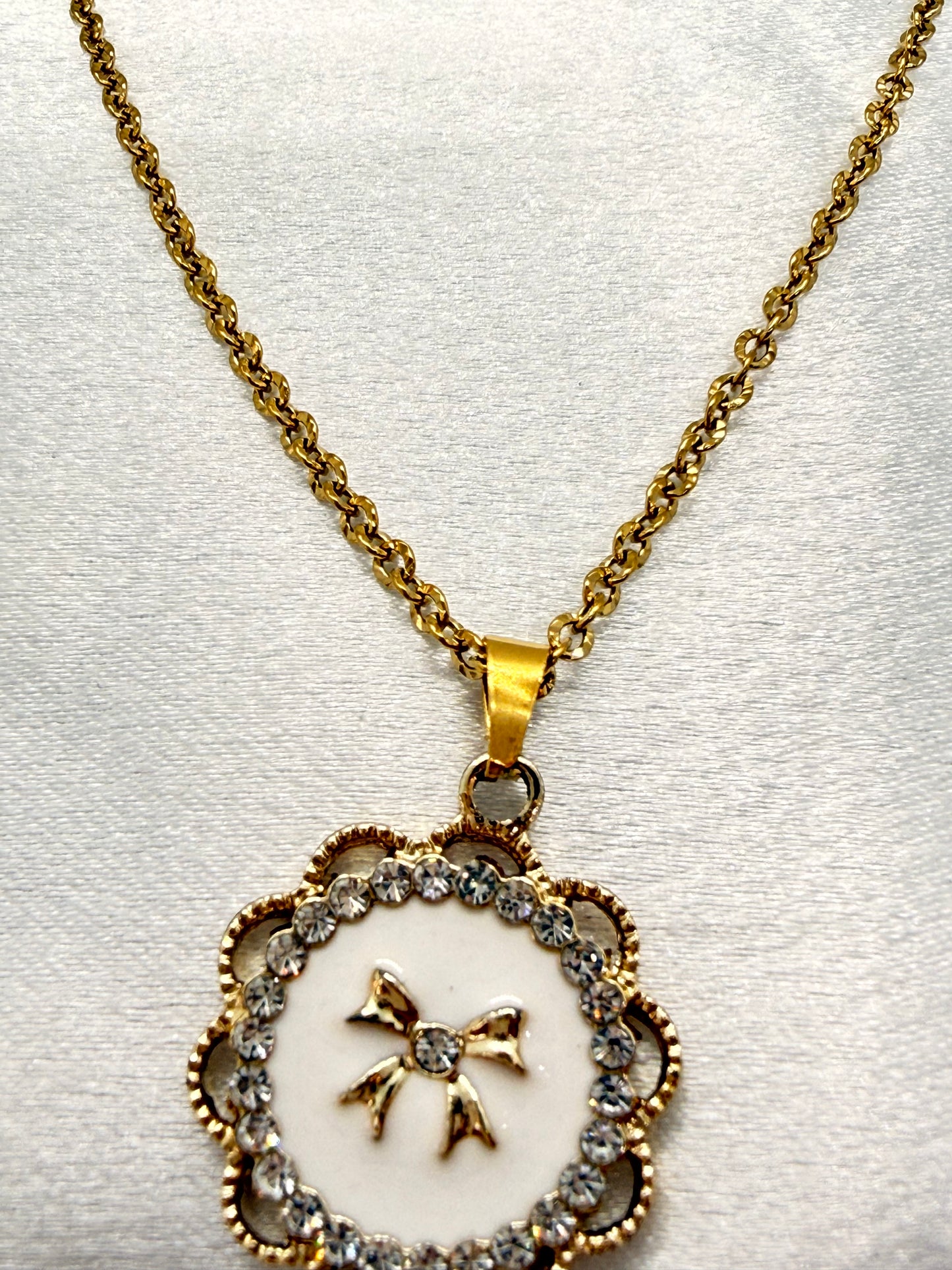 BELLE Necklace