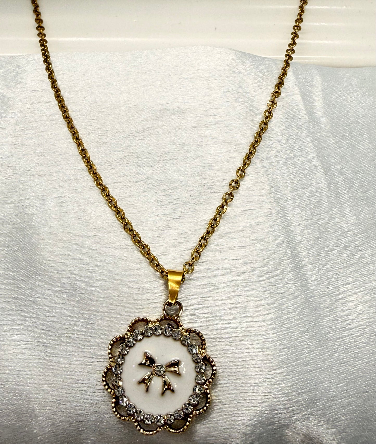 BELLE Necklace