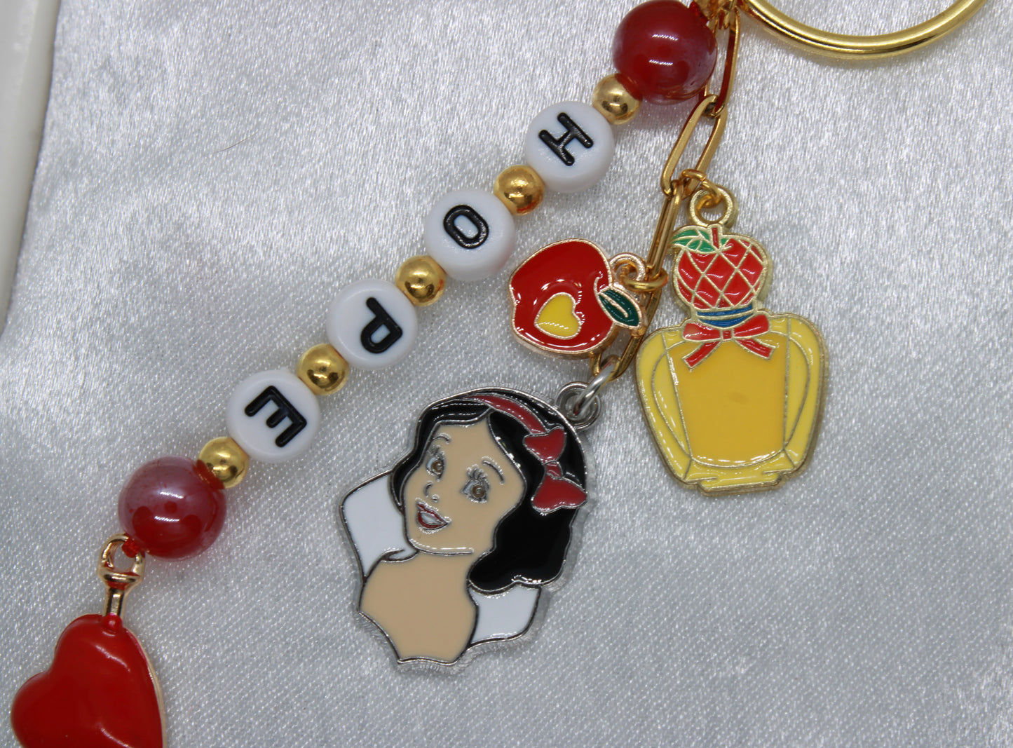 Snow-white Keychain
